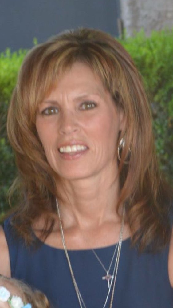 Linda  Martinez 